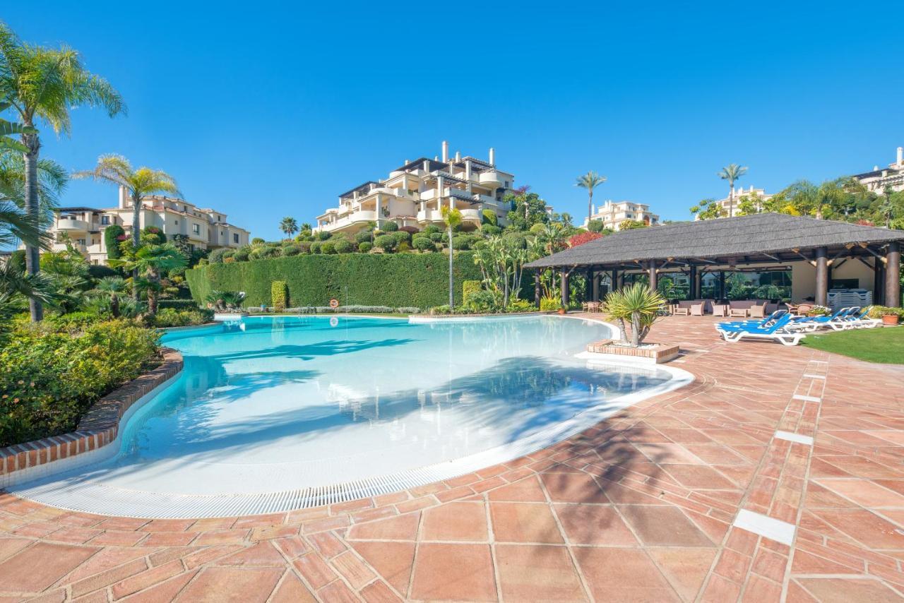 Capanes Del Golf Luxury Apartment Benahavís Extérieur photo