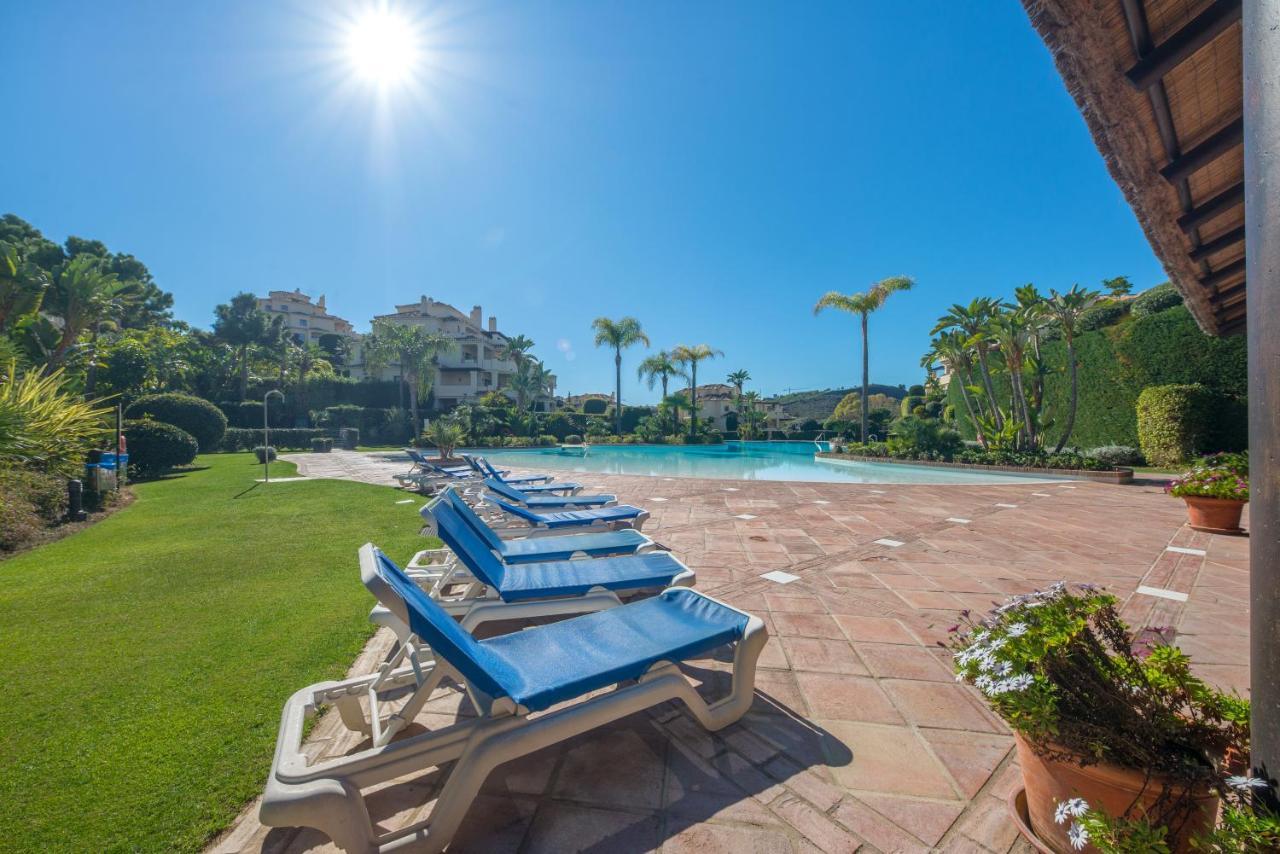 Capanes Del Golf Luxury Apartment Benahavís Extérieur photo